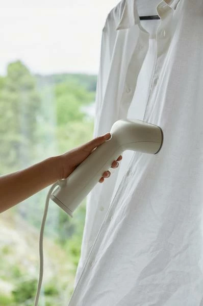 Steamery Cirrus No 3 Iron Steamer Sand 1 Steamery Cirrus No 3 Iron Steamer Sand