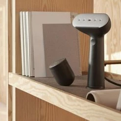 Steamery Pilo No 2 Fabric Shaver Charcoal 7 Steamery Pilo No 2 Fabric Shaver Charcoal