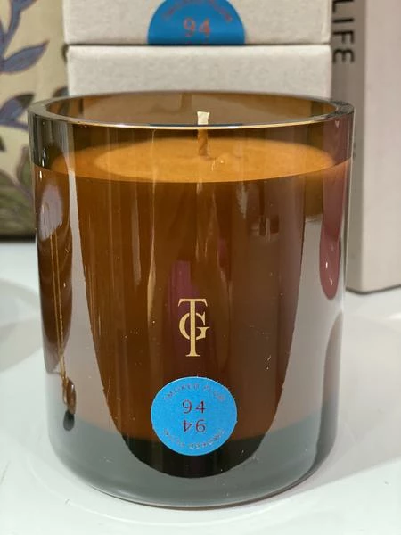 True Grace Duftkerze Smoked Plum 1 True Grace Duftkerze Smoked Plum