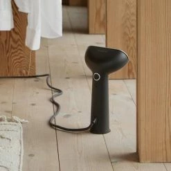 Steamery Cirrus N 3 Stiratrice A Vapore Carbone 8 Steamery Cirrus N 3 Stiratrice A Vapore Carbone