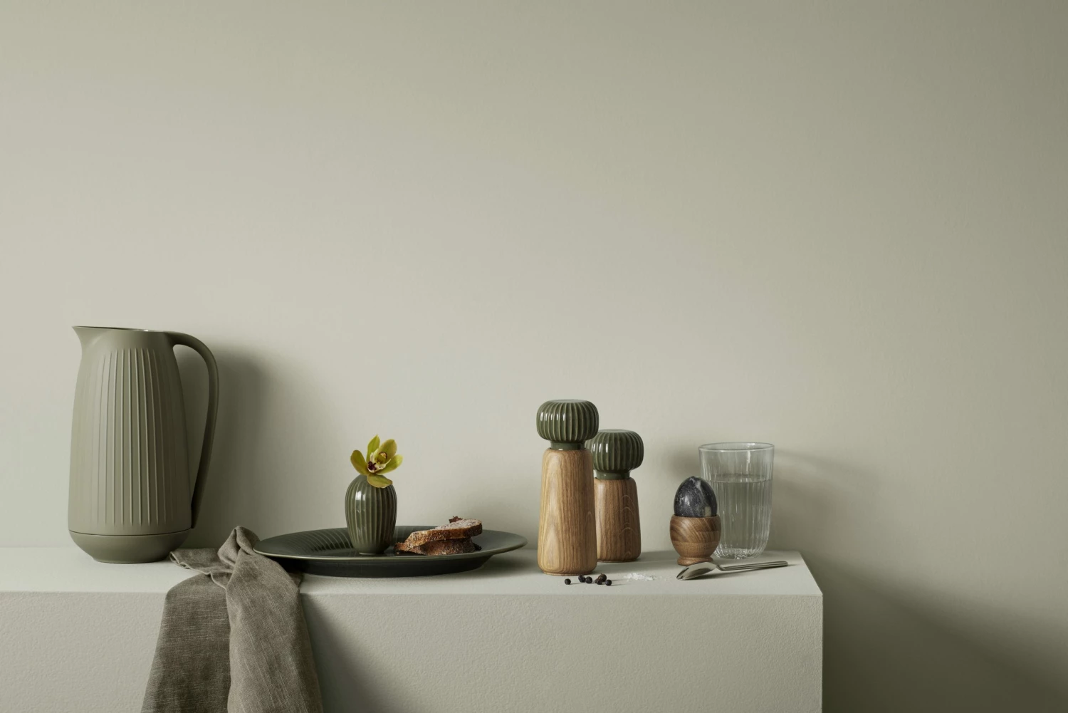 Kähler Set of 3 Assorted Miniature Hammershoi Vases 6 Kähler Set of 3 Assorted Miniature Hammershoi Vases