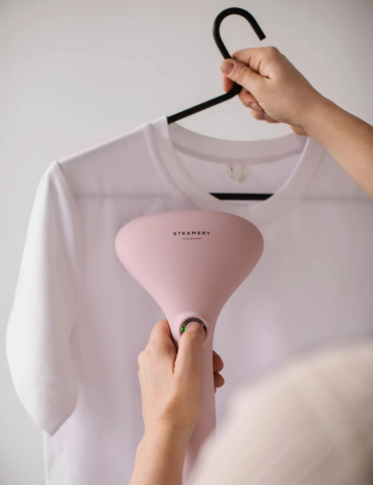 Steamery Cirrus No.2 Hand Steamer in Pink 6 Steamery Cirrus No.2 Hand Steamer in Pink