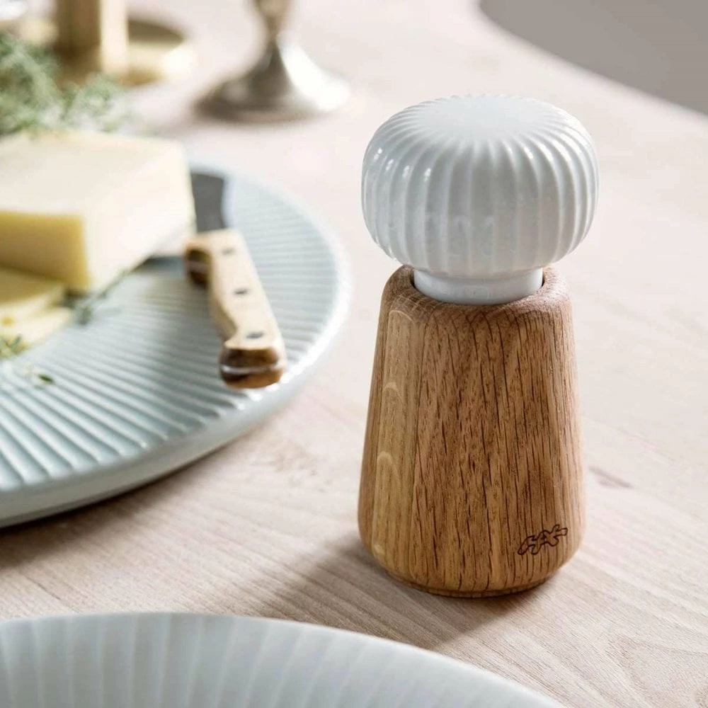 Kähler White Hammershoi 13cm Salt & Pepper Mill/Grinder 2 Kähler White Hammershoi 13cm Salt & Pepper Mill/Grinder