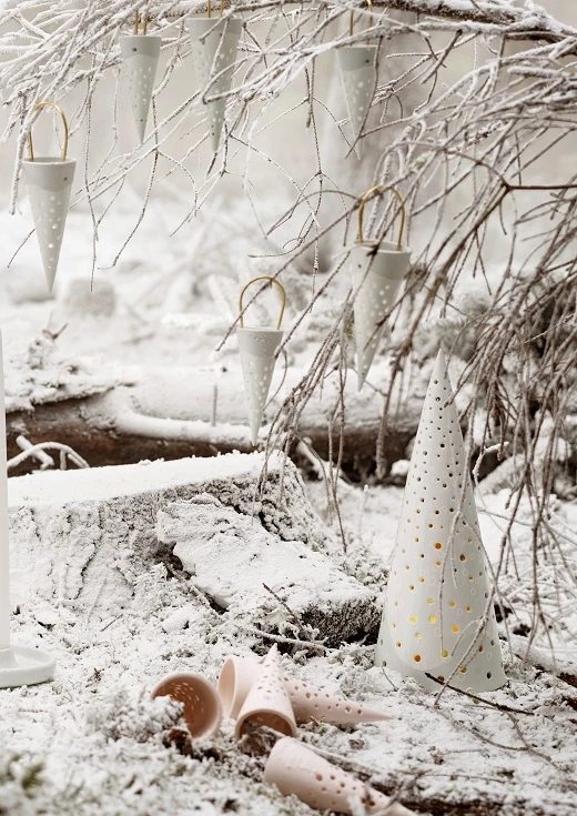 Kähler Nobili Ceramic Hanging Cone 15.5cm White 2 Kähler Nobili Ceramic Hanging Cone 15.5cm White