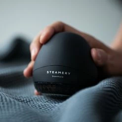 Steamery Pilo Fabric Shaver in Black