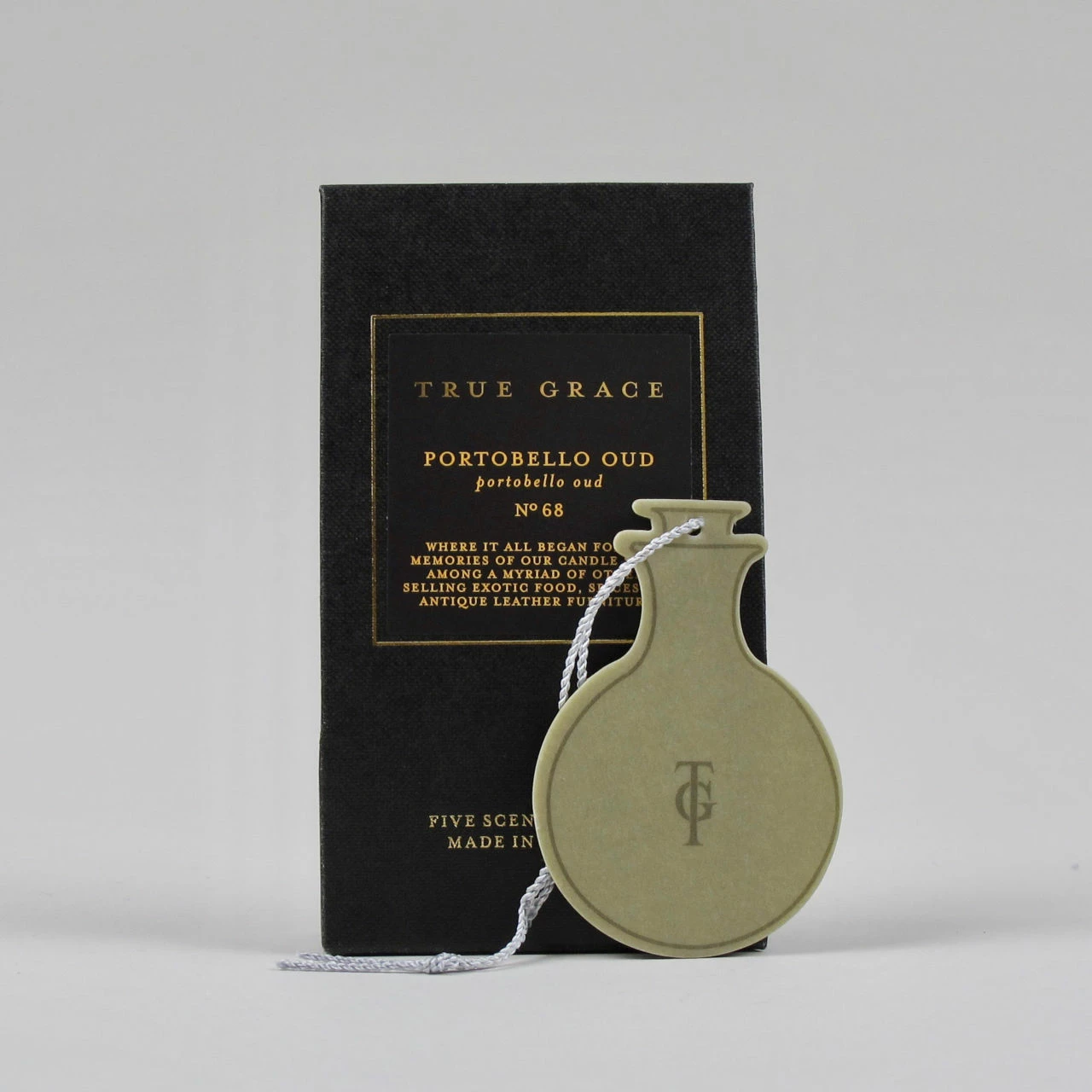 True Grace Portobello Oud Scented Leaves Pack of 5 4 True Grace Portobello Oud Scented Leaves Pack of 5